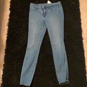 light wash abercrombie jeans